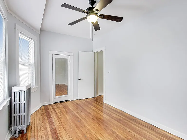 1638 Oakwood Ave — Photo 14