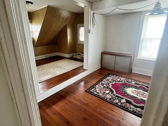 3rd image of 209 N Front St #2