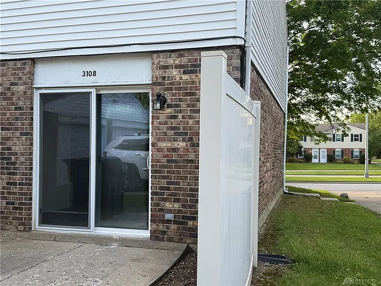 3108 E Stroop Rd — Photo 18