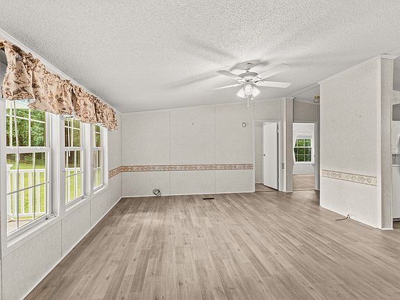 4th image of 1416 Valley View Rd