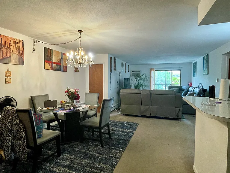 382 Massachusetts Ave — Photo 12