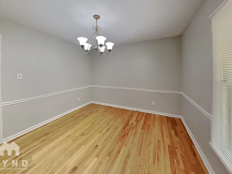 220 Glaive Dr — Photo 7