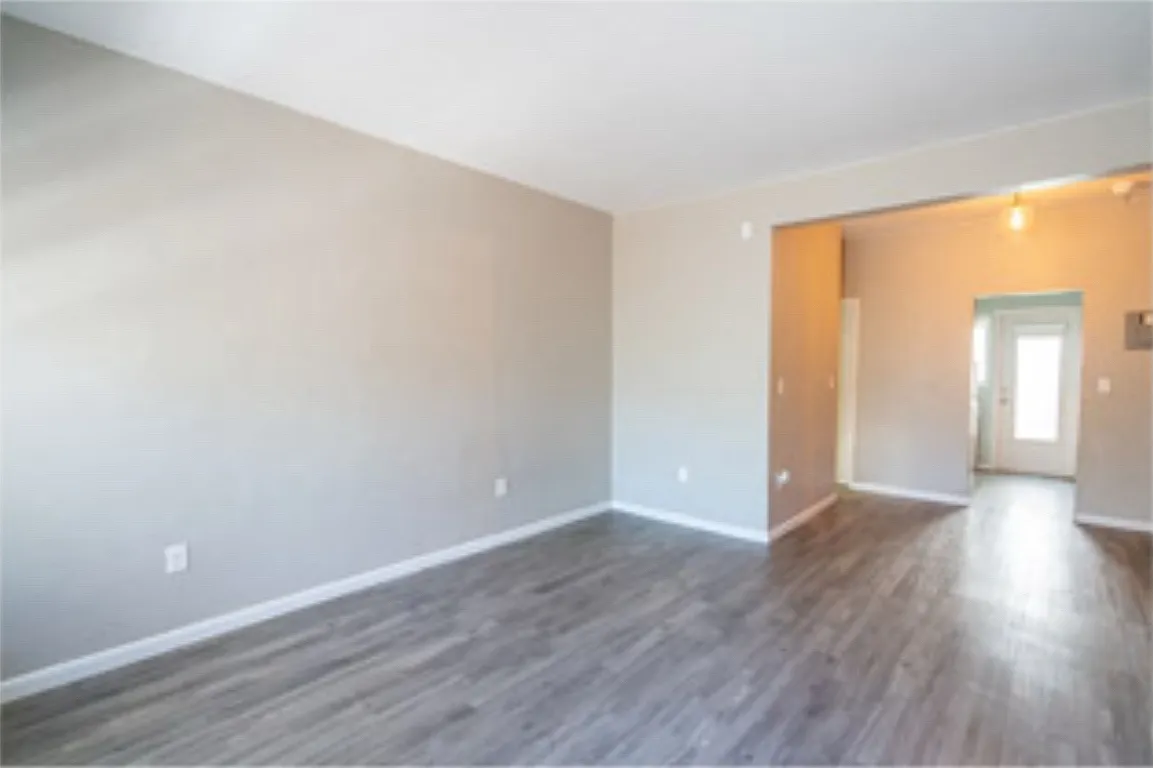 Studio, 660 sqft, $1,850 — Photo 1