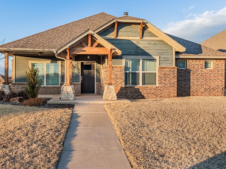 1st image of 8333 NW 138th Cir