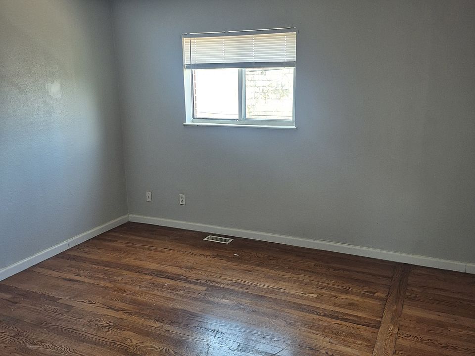 1st image of 120 W Catalan St #118