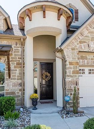 3rd image of 13484 Mesa Verde Dr