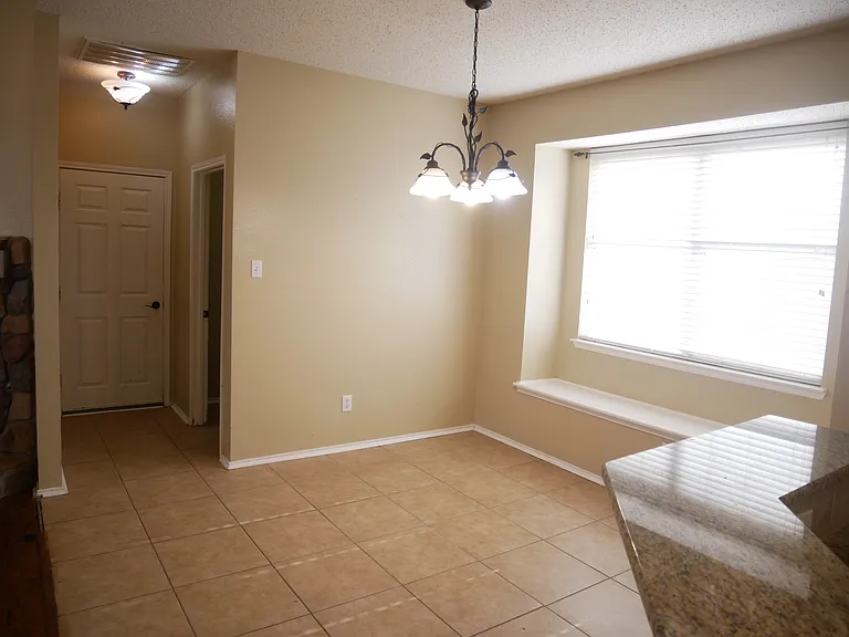 7135 Saint Augustine Dr — Photo 29