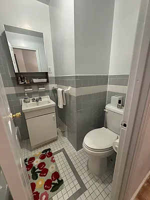 Rented by KNOCKKNOCK LLC | media 10