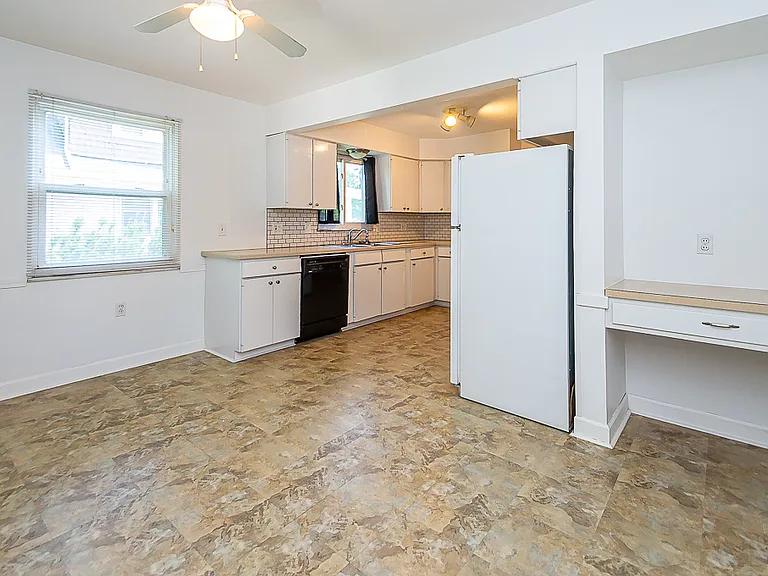 1248 Webb Rd #2 — Photo 9