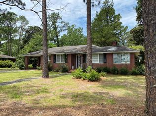 205 Drennon Dr, Jesup, GA 31545