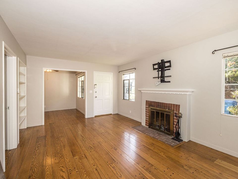 1st image of 2101-2103 Williams St #2121
