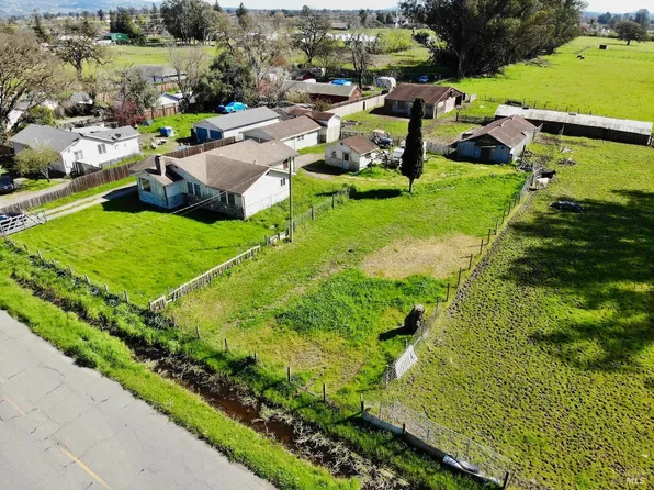914 Butler Avenue, Santa Rosa, CA 95407