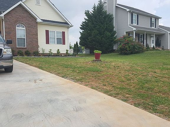 4th image of 3722 Heather Dr