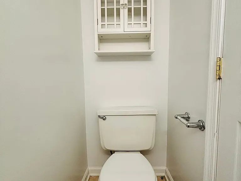 103 Huntington Ln — Photo 11