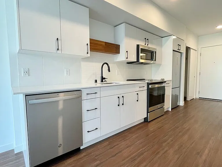 Spur Apartments — Photo 44