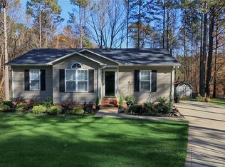 153 Mills Valley Dr, Mooresville, NC 28117