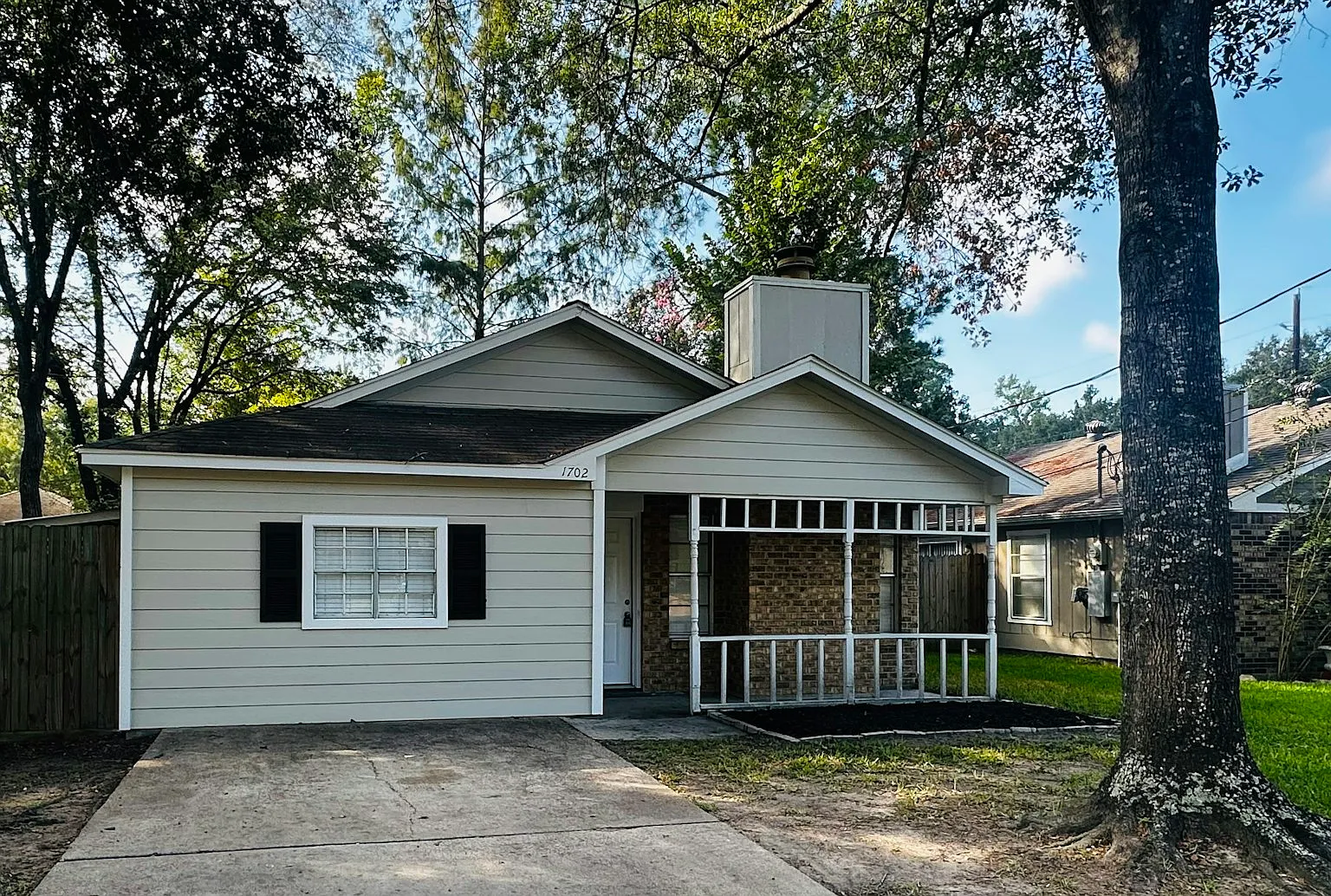 1702 Tyler Street — Photo 1