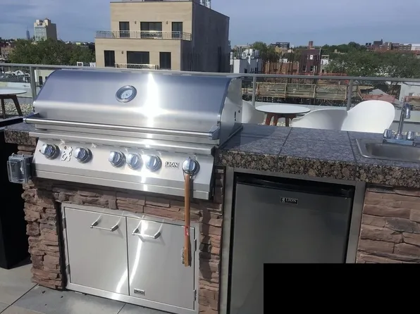 968 60th Street image 7 of 14