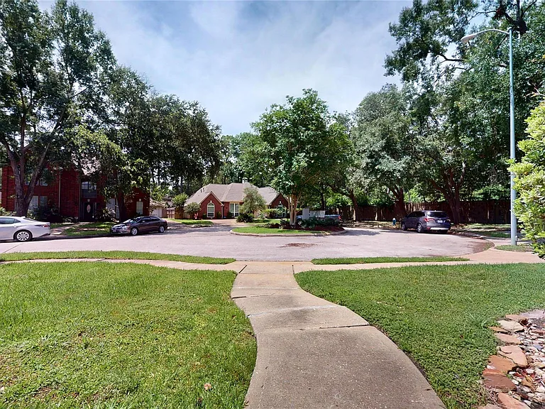 9222 Symphonic Ln — Photo 40