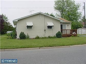 2nd image of 231 Maple St