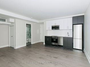 11 Walmer Rd #602, Toronto, ON M5R 2W9