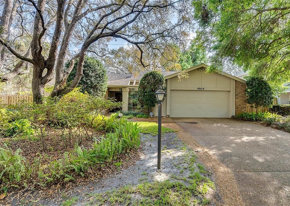 1st image of 4904 1st Avenue Dr NW