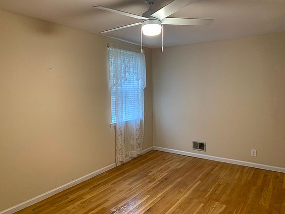 5th image of 133 Cortelyou Ave #14