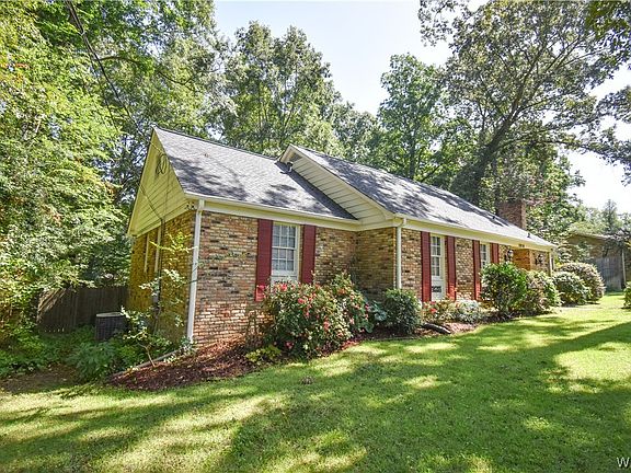 2nd image of 3818 Somerset Pl