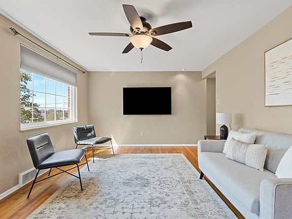 5th image of 464 Brinwood Ave