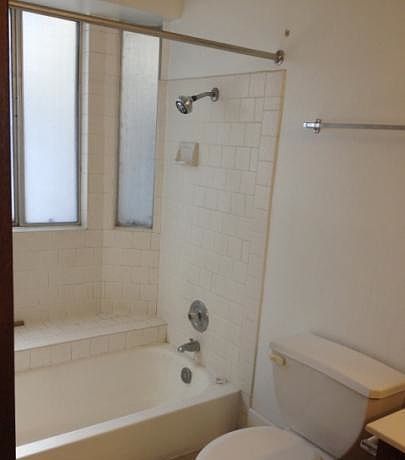 2nd image of 4304 N Barcus Ave