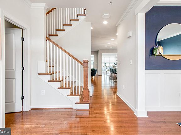 2nd image of 4612 Arboretum Pl