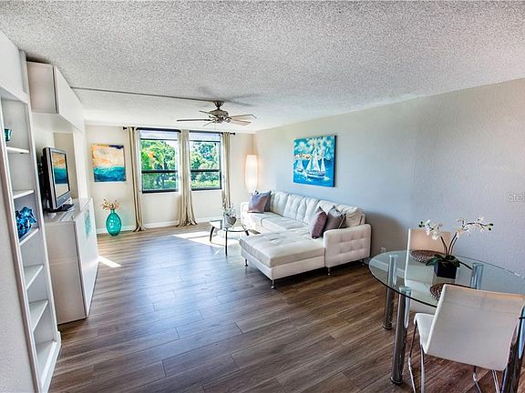 2nd image of 2616 Cove Cay Dr Unit 306