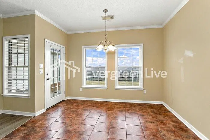3 bed, 2.0 bath, 1457 sqft, $1,645 — Photo 4