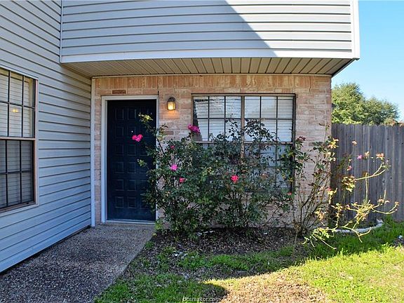 2nd image of 1807 Woodsman Dr #A-d