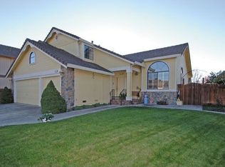 1447 Roman Dr, Rohnert Park, CA 94928