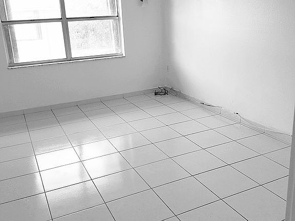 4th image of 10501 SW 108th Ave #216