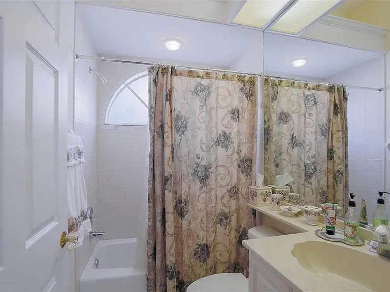 7005 Stanhope Pl — Photo 22