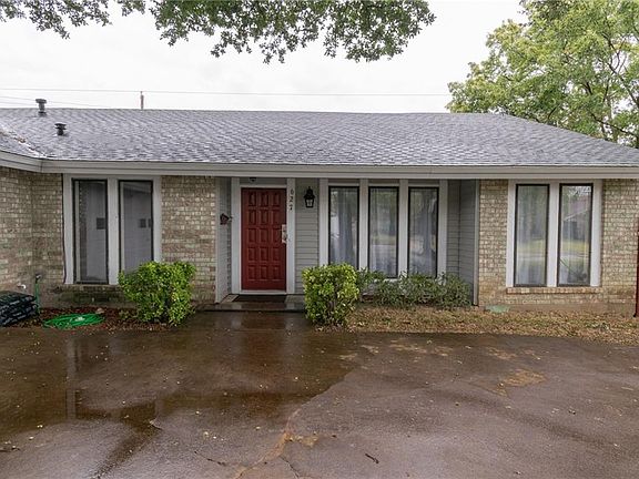 2nd image of 627 Madison Ct