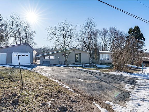 2nd image of 32546 Belile Rd