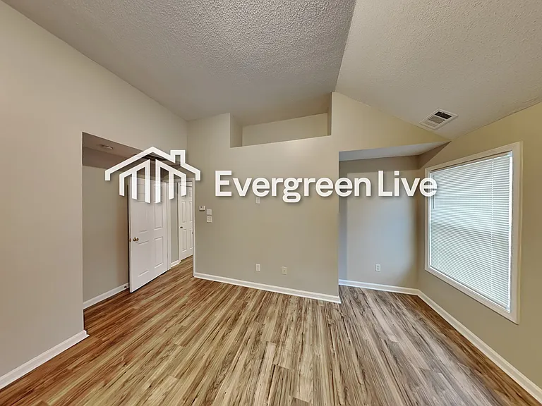 7134 Ravenwood Ln — Photo 8