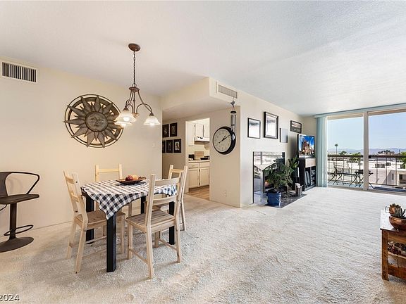 4th image of 750 S Royal Crest Cir Unit 337