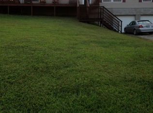 101 Old Farm Ln, Wellsburg, WV 26070