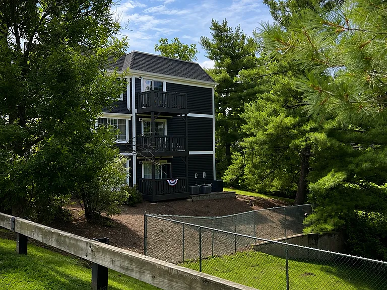 18 Village Dr — Photo 17