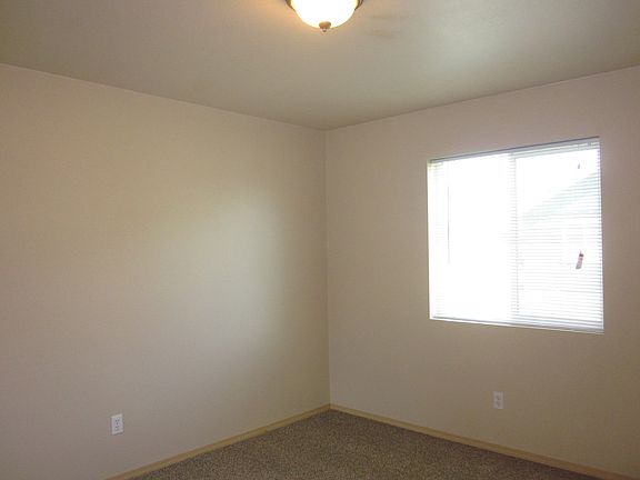 3rd image of 2827 SW 21st St