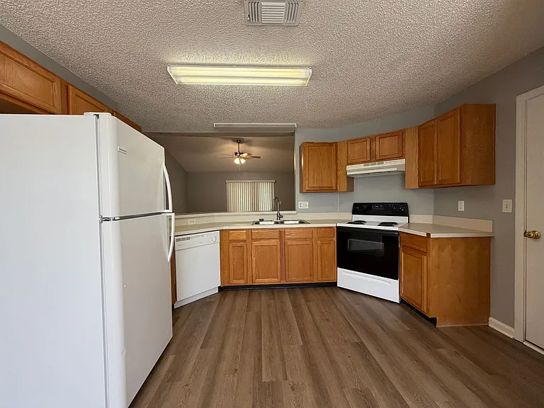 2716 Secret Harbor Dr — Photo 5