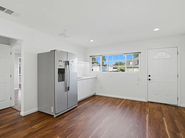 12610 Paseo Flores — Photo 20