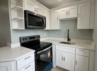 84 Cottage St Floor 3, Woonsocket, RI 02895