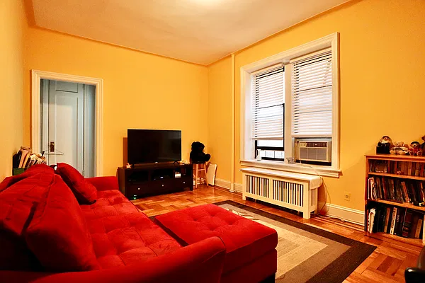 Sold by Remax Edge | media 11