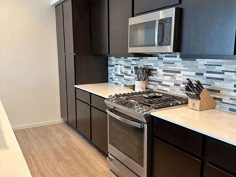 410 S Contempo Dr — Photo 3