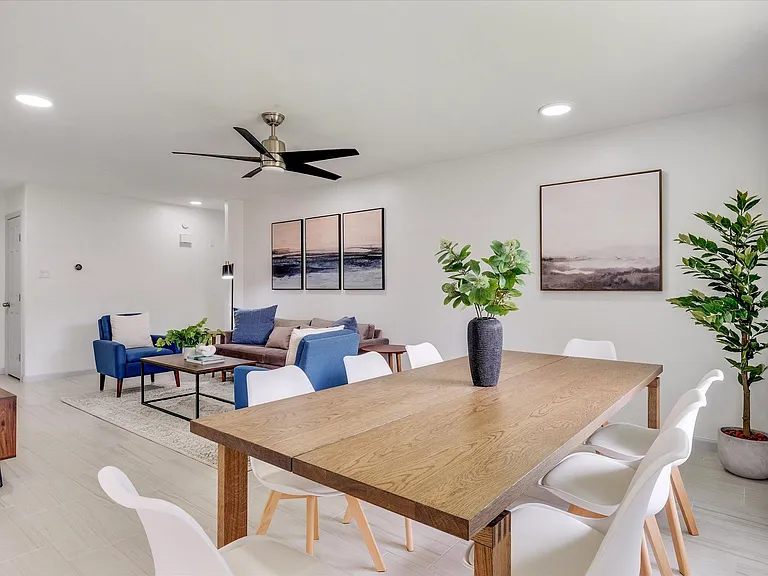 2412 Pebblebrook Trl — Photo 10